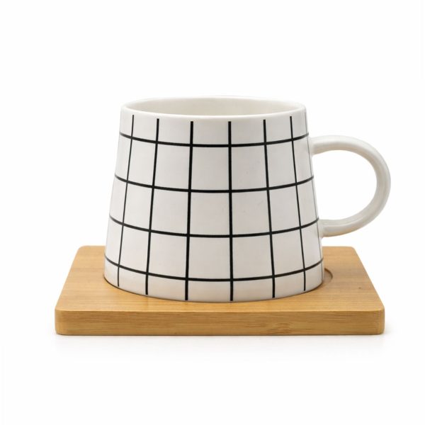 ماگ طرح چهارخانه کد KP-150 به همراه قاشق و در