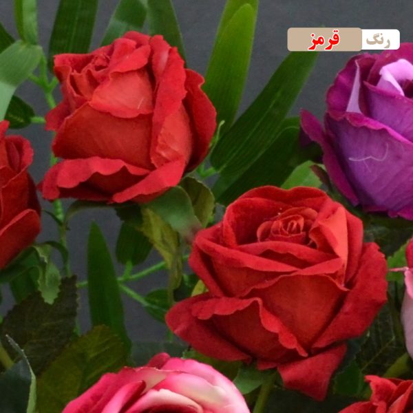 گل مصنوعی شاخه گل رز کد 50، طول 50 سانتی‌متر، بسته 3 عددی، ابعاد 10×10×50 سانتی‌متر، وزن 50 گرم